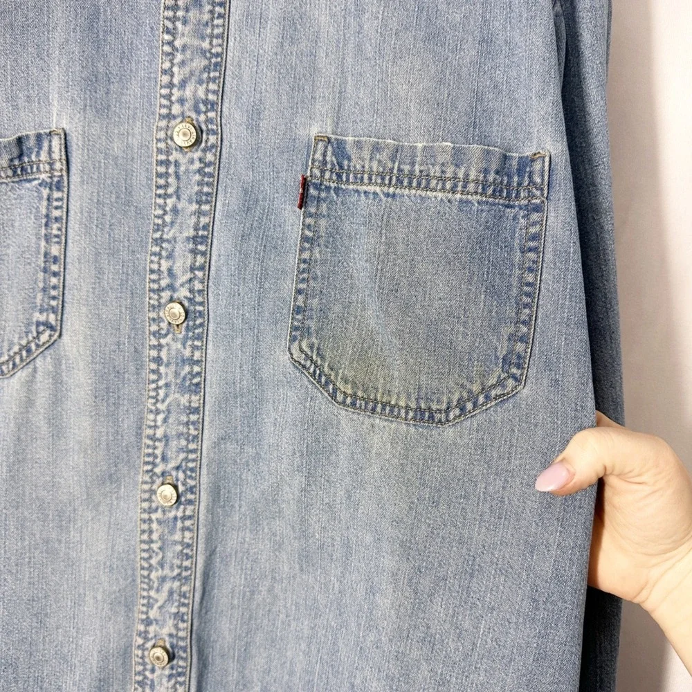 90s Levi's Red Tab Long Sleeve Light Wash Blue Denim Button Up Shirt Men's XL